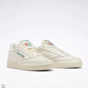 Reebok White Classic Sneakers Leather Upper Retro Design